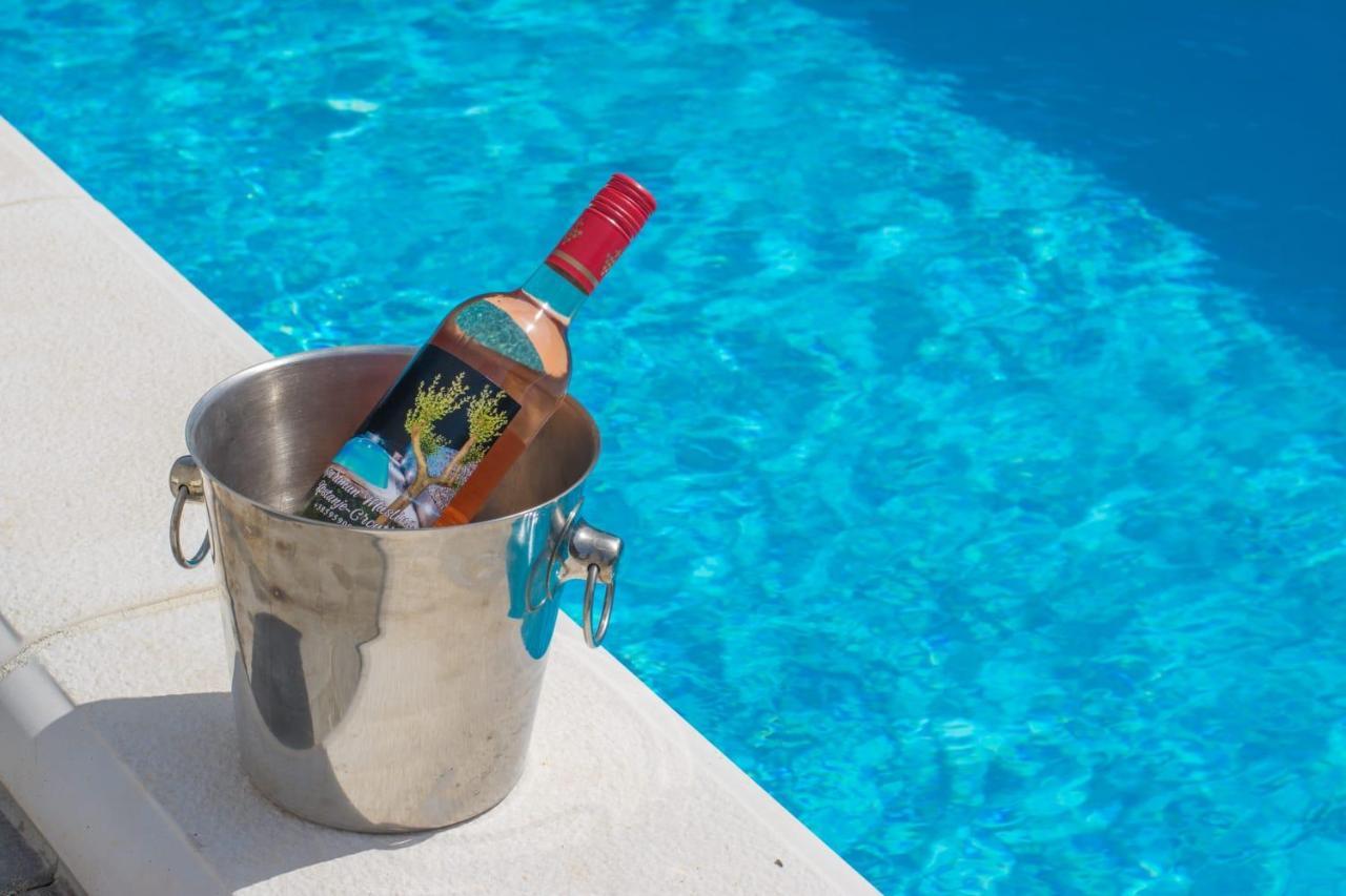 Village Holiday Apartman With Heated Pool Maslina Kostanje エクステリア 写真