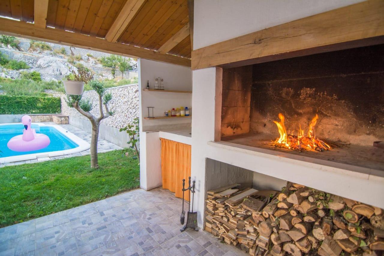 Village Holiday Apartman With Heated Pool Maslina Kostanje エクステリア 写真