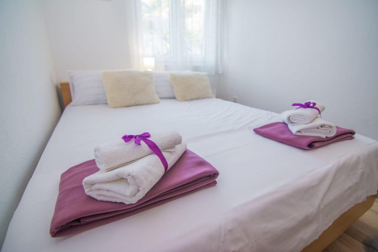 Village Holiday Apartman With Heated Pool Maslina Kostanje エクステリア 写真